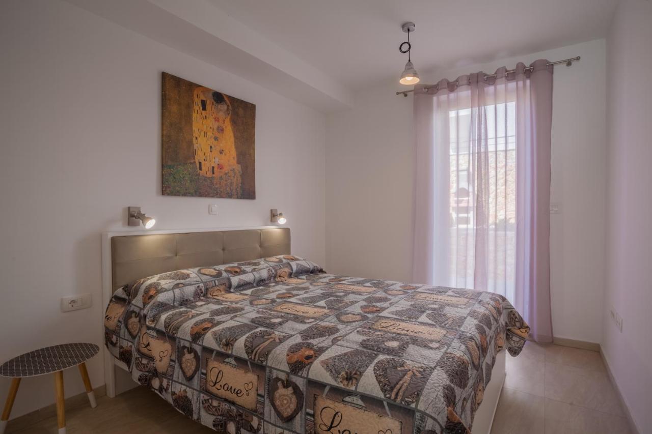 Apartman Madonnina Cres Exterior foto