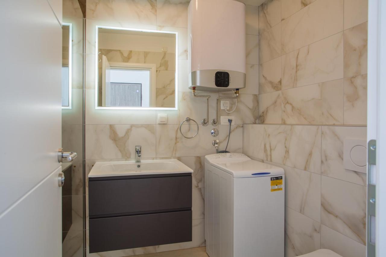 Apartman Madonnina Cres Exterior foto